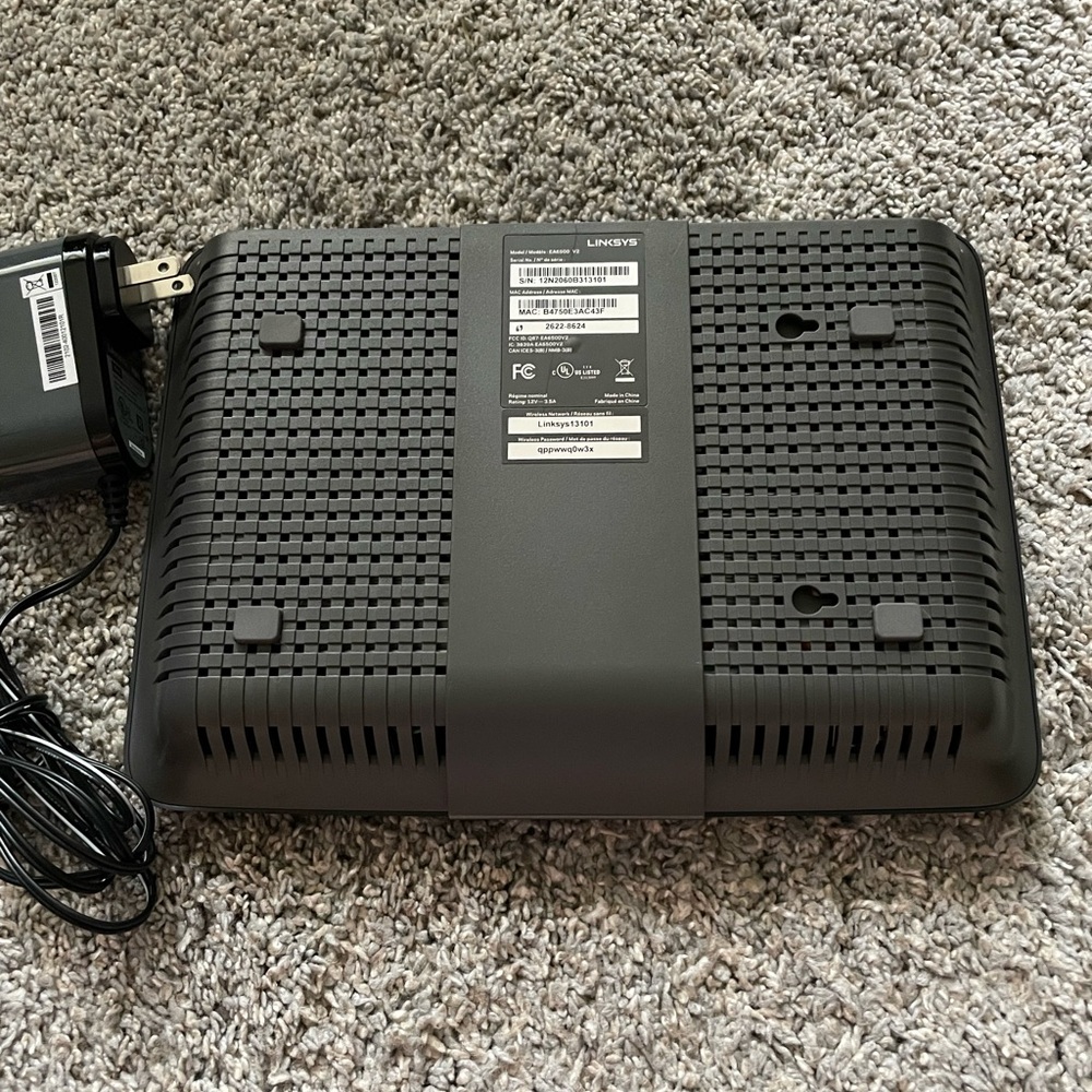Linksys EA6500 WIFI Router - Picture 2 of 4